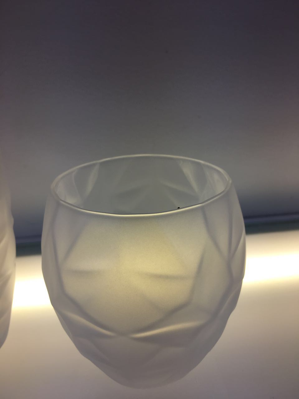 水性雷火体育·在线（中国）官方网站金属烤漆在雷火体育·在线（中国）官方网站器皿中应用
